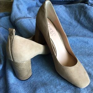NWOT Franco Sarto suede Ingall Pumps (Sand)